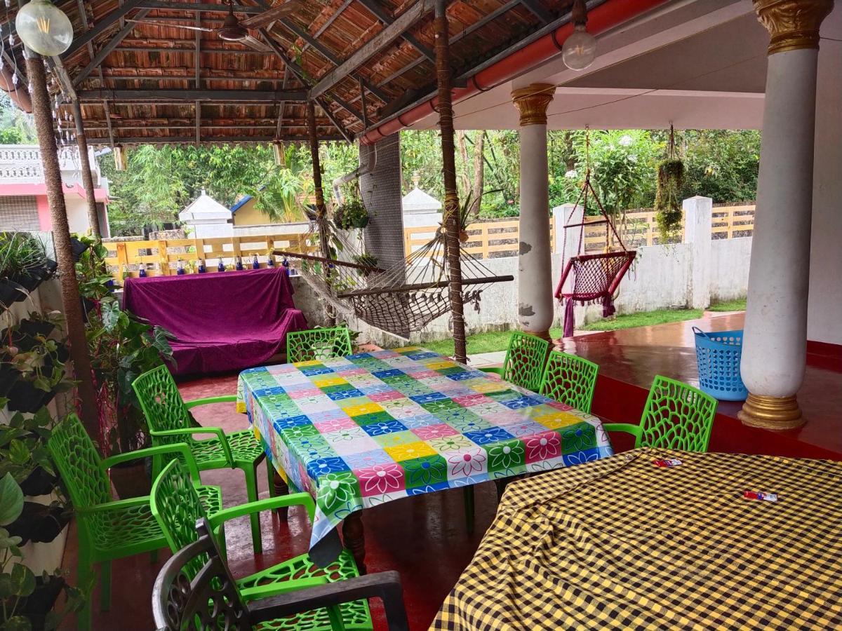 Marari Beach Clleetus Homestay Mararikulam Exterior photo