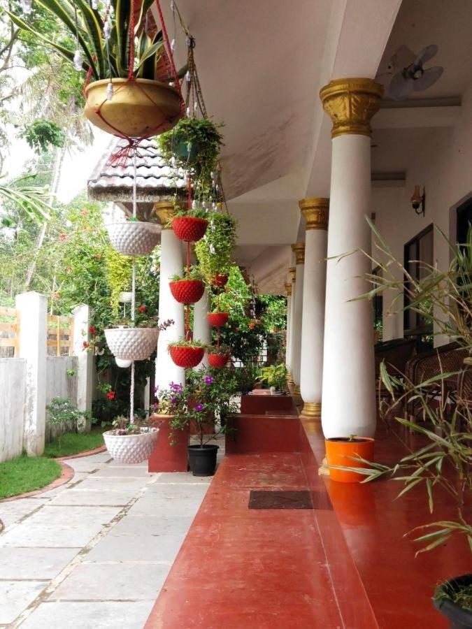 Marari Beach Clleetus Homestay Mararikulam Exterior photo